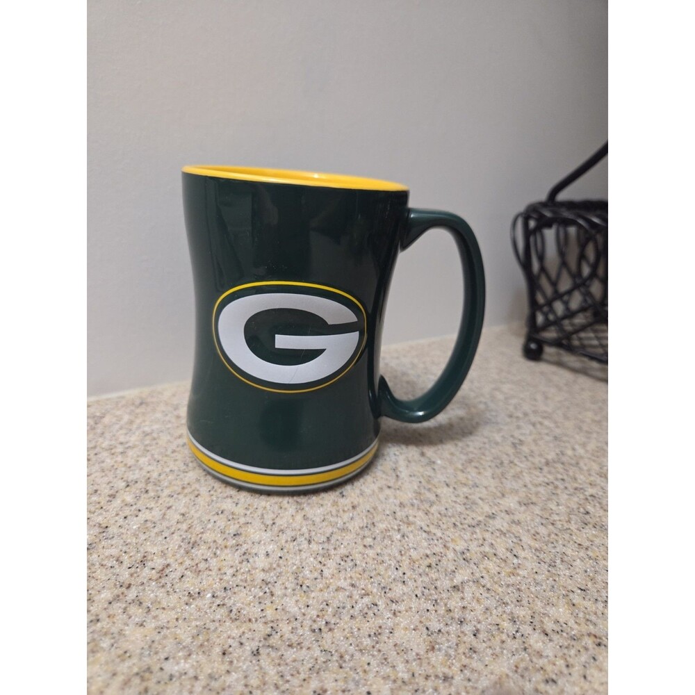 Officially Licensed NFL Green Bay Packers Logo Coffee Mug Cup Green/Yellow 14 oz